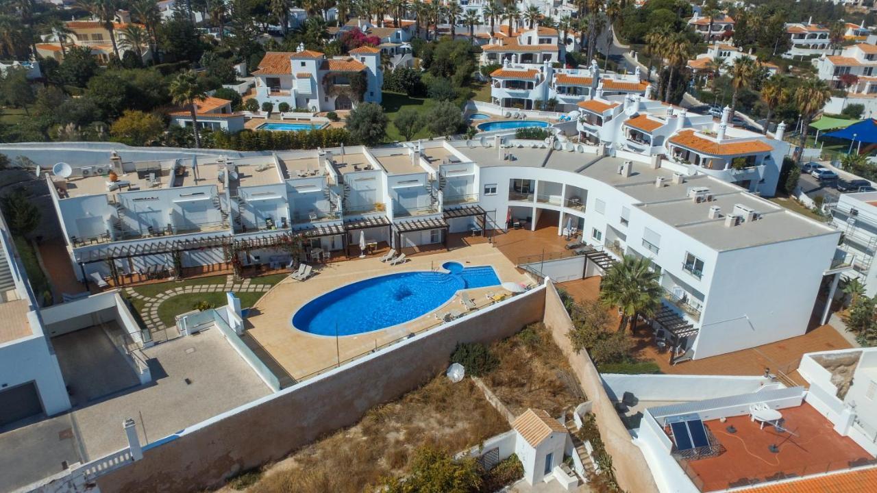 Cliff-Top Townhouse With Stunning Ocean Views Carvoeiro  Bagian luar foto