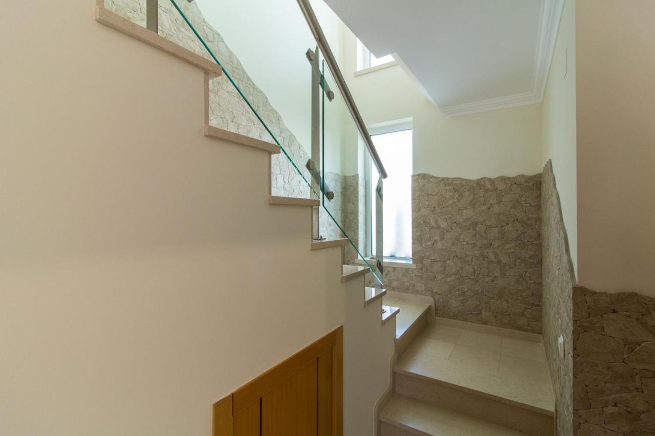 Cliff-Top Townhouse With Stunning Ocean Views Carvoeiro  Bagian luar foto