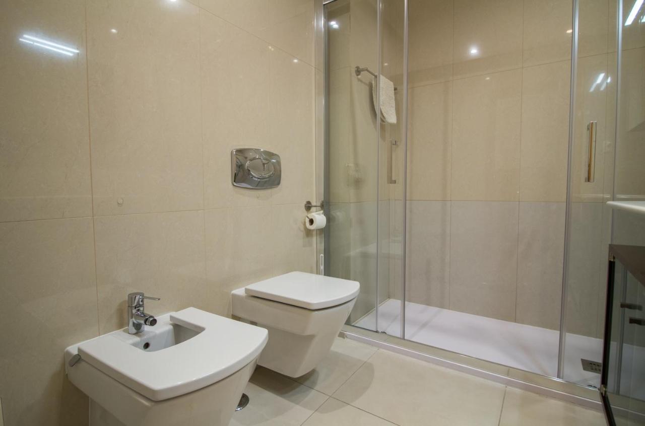 Cliff-Top Townhouse With Stunning Ocean Views Carvoeiro  Bagian luar foto