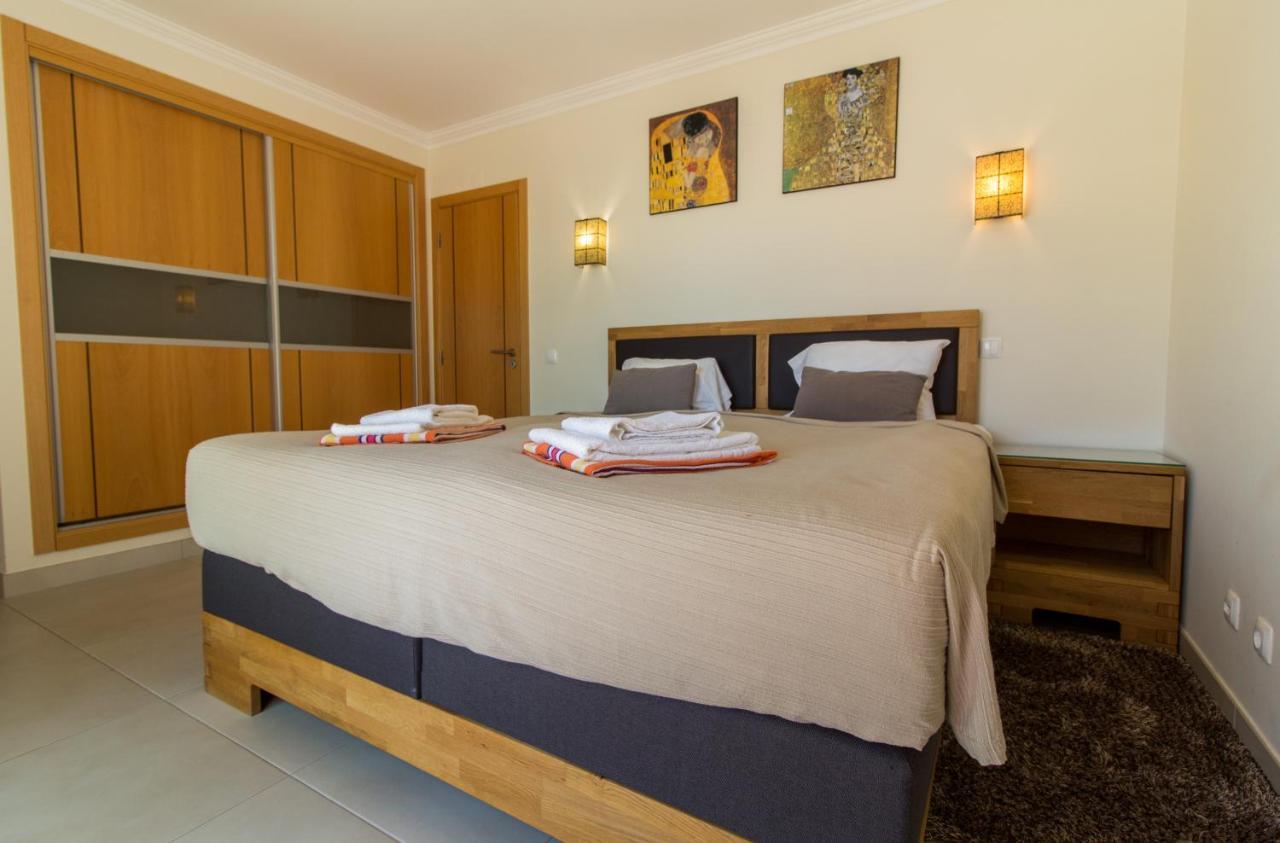 Cliff-Top Townhouse With Stunning Ocean Views Carvoeiro  Bagian luar foto