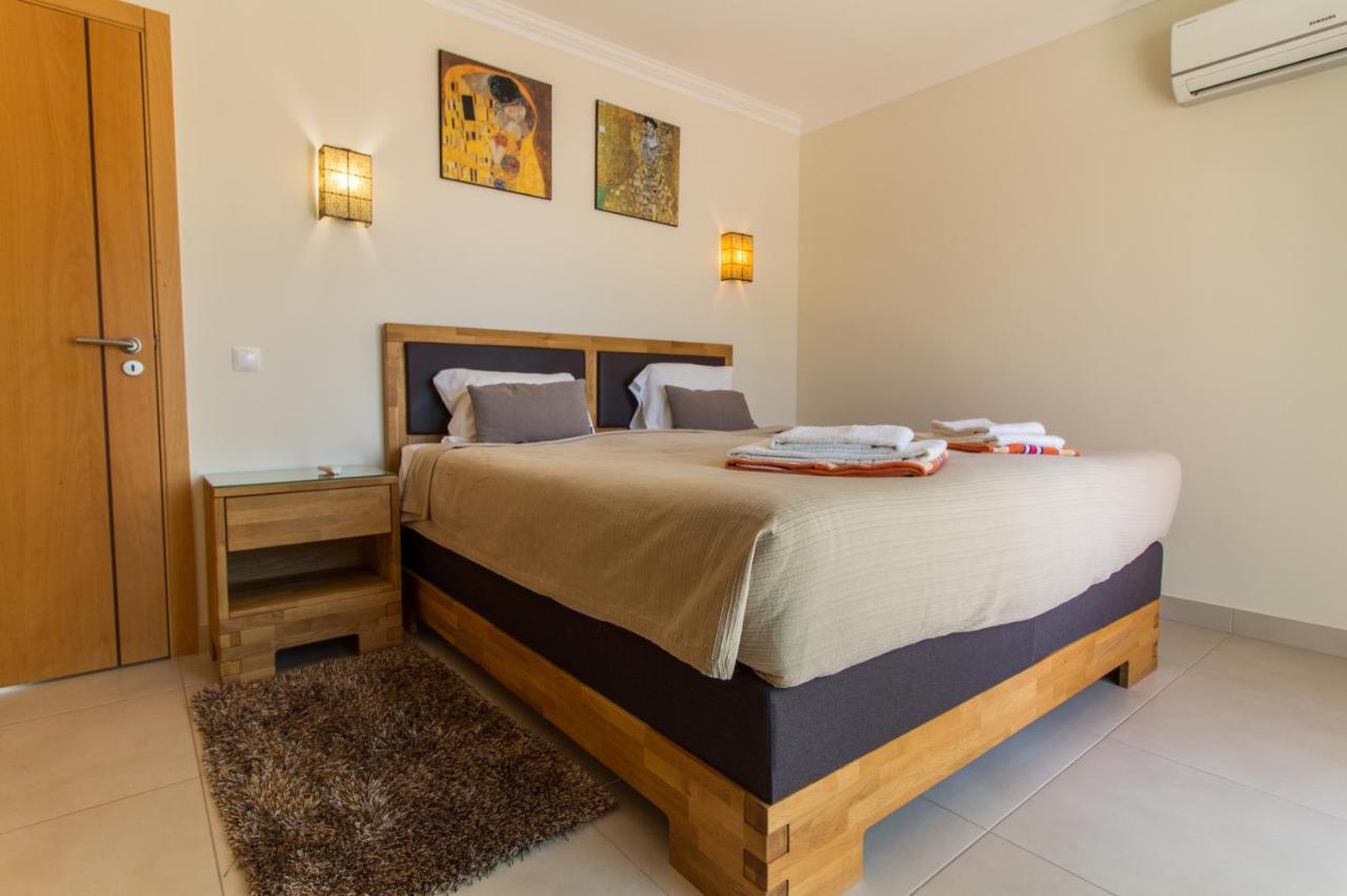 Cliff-Top Townhouse With Stunning Ocean Views Carvoeiro  Bagian luar foto